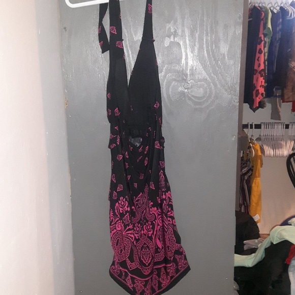 Halter dress - Picture 2 of 2